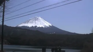 西湖ライブカメラ タイムラプス映像（2026年3月5日） 提供：UTYテレビ山梨