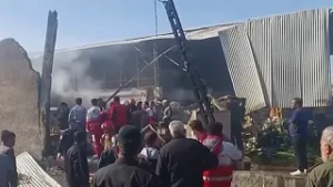 Iran : un hélicoptère militaire s'écrase dans un marché, faisant quatre morts