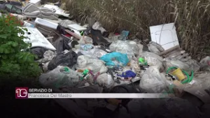 Bomba ecologica ad Ardea: i canali sono sommersi dall'immondizia - Canale 10