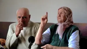 Ravna : Mina i Hasan Suljić u braku su 64 godine."Ja bi' kravu prodala da kupim veš mašinu"