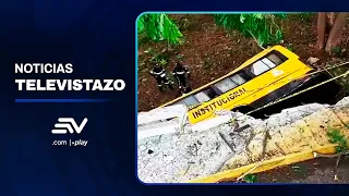 Bus carrying Santa Elena workers overturns on Vía a la Costa, leaving 17 injured | Televistazo
