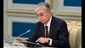 Токаев поздравил детскую хоккейную команду Astana Team