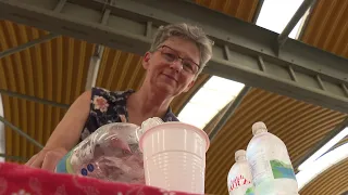 Frissítő ivóvízosztás a kecskeméti piacokon