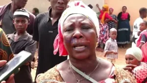 LWENGO EFUUSE DDWANIRO: Police eremesezza abavubuka ab’efujjo okwokya ebintu