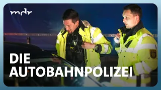 Riskante Manöver – Polizei stoppt Raser auf der Autobahn | Helfer im Einsatz | MDR