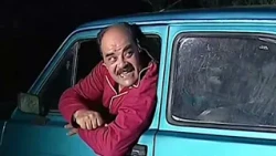 كوثر، لاباس؟ مش لاباس؟ أهوك السباط تكسّر. الكل منك😩