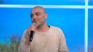 שבועת אוהבים -  שיר לוי | שישי שמח עם ירון אילן