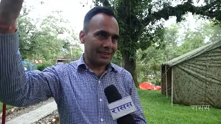 सूचना तथा सञ्चारमन्त्री डा विक्रम तिमल्सिना भोटेकोशी बाढी प्रभावित क्षेत्रमा