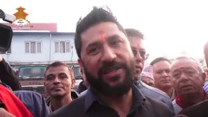 रास्वपा सभापति रवि लामिछाने मतदान पछि सन्चारकर्मीहरुसँग प्रतिक्रिया दिनुहुदै। Nepal Television