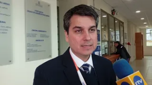 Conductor sin licencia es formalizado tras grave choque contra motocicleta en Punta Arenas