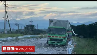 城の石垣が崩れ、ショッピングセンターで夜通し捜索続く……熊本で震度7の地震