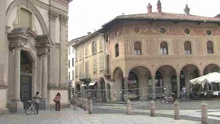 Vigevano, the goal is to remove the barriers that have been in Piazza Ducale for months by the Be...