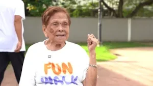 97 years old na si Nanay Mercedes subalit hindi pa rin kumukupas ang kaniyang kasiglahan. #shorts