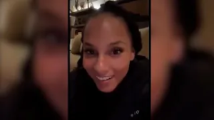 ALICIA KEYS si prepara per il duetto con EROS RAMAZZOTTI A SANREMO cantando in italiano