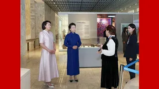 Peng Liyuan visits the National Historical Museum of the Kyrgyz Republic