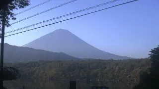 西湖ライブカメラ タイムラプス映像（2026年7月10日） 提供：UTYテレビ山梨