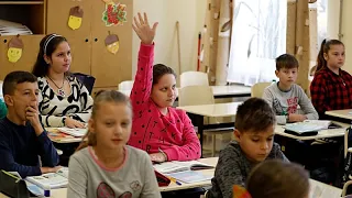 Nelle scuole primarie d'Europa in media il rapporto è 13,3 alunni per docente in primaria