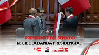 Congress: Presidential sash handed to the President of the Senate