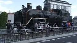Getting ready for autumn tourists in "Railway Town Tsuyama": Steam locomotive cleaning at JR Tsuy...