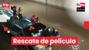 Arequipa: rescatan a 47 pasajeros atrapados en bus varado por intensas lluvias