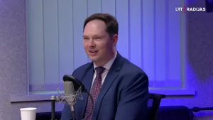 Valdžios žvilgsnis krypsta į gyventojų santaupas: ar apsimokės skolinti valstybei?