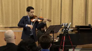 BURAI ZSOLT HEGEDŰMŰVÉSZ KAMARAKONCERTJE JÁSZBERÉNYBEN