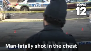 19-летний житель Бронкса застрелен; трое мужчин скрываются от правосудия.