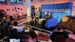 Jornal Népszabadság regressa à Hungria dez anos após o encerramento