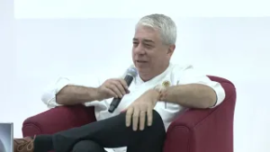 Presentan libro del chef Thierry Blouet en la UVC