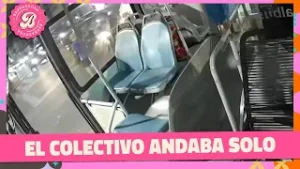Un colectivero se peleó con un pasajero y dejó de manejar mientras estaba en marcha | #ALaBarbarossa