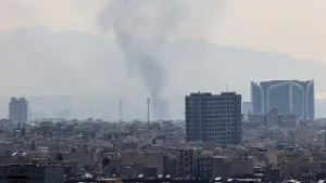 De fortes explosions entendues à l'est et à l'ouest de Téhéran