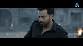 പിതാവിന്റെയും പുത്രന്റെയും ഇടയിൽ വിരിഞ്ഞ ഇരുട്ടിന്റെ പൂവ് ..എമ്പുരാൻ…