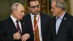 Putin incontra i leader di Iran e Qatar a Mosca: al centro la crisi energetica e Hormuz