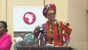 Спикер Мутти призывает партии поддержать кандидатуры женщин.