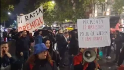 Thirrje kundër "Territoriales" dhe qeverisë, qytetarët protestojnë para Parlamentit