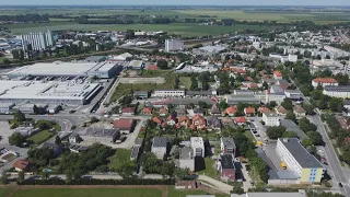 AKO JE TO S KRIŽOVATKOU V MESTE?