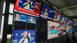 Polizia turca fa irruzione a Halk TV a Istanbul: protesta per la libertà di stampa