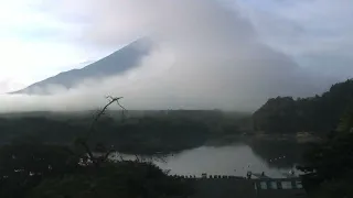 精進湖ライブカメラ タイムラプス映像（2026年7月27日） 提供：UTYテレビ山梨