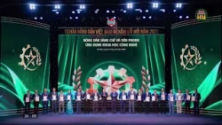 Honoring "Outstanding Vietnamese Farmers of 40 Years of Innovation"