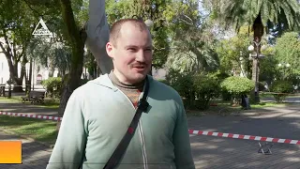 Подготовка к летнему сезону в Сухуме начинается с обрезки деревьев