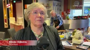 Repair Café Workum geeft kapotte spullen een tweede kans: “Acht van de tien keer lukt het”