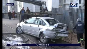 Умер до приезда врачей таксист, столкнувшийся из-за сердечного приступа с пятью авто