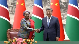 Presidents of China, Namibia attend signing ceremony of cooperation documents