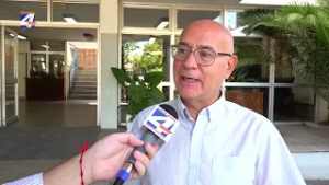 Dirección del Liceo N°3 "Aníbal Sampayo" prohibió el uso definitivo de celulares en la institución