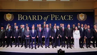 Trump announces historic agreement for Hamas disarmament and Israeli withdrawal from Gaza