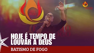Today Is the Time to Praise God - Father Marcelo Rossi and Dunga