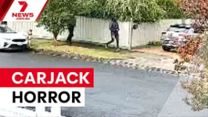Knifepoint robbery at school pick-up: Dramatic end to family's ordeal in Kew | 7NEWS