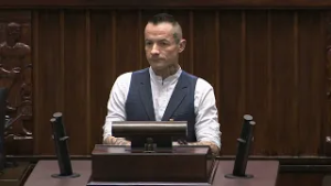 Dziwna akcja w Sejmie. Józefaciuk powiedział, że jest gejem i...