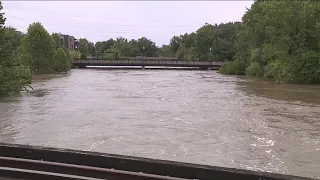 Noblesville flood victims clean up damage