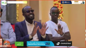 Wasiirka Dawlada Hoose Iyo Horumarinta Magaaloyinka Somaliland Oo dhagaxdhigay Mashaariic D.G Wajaal